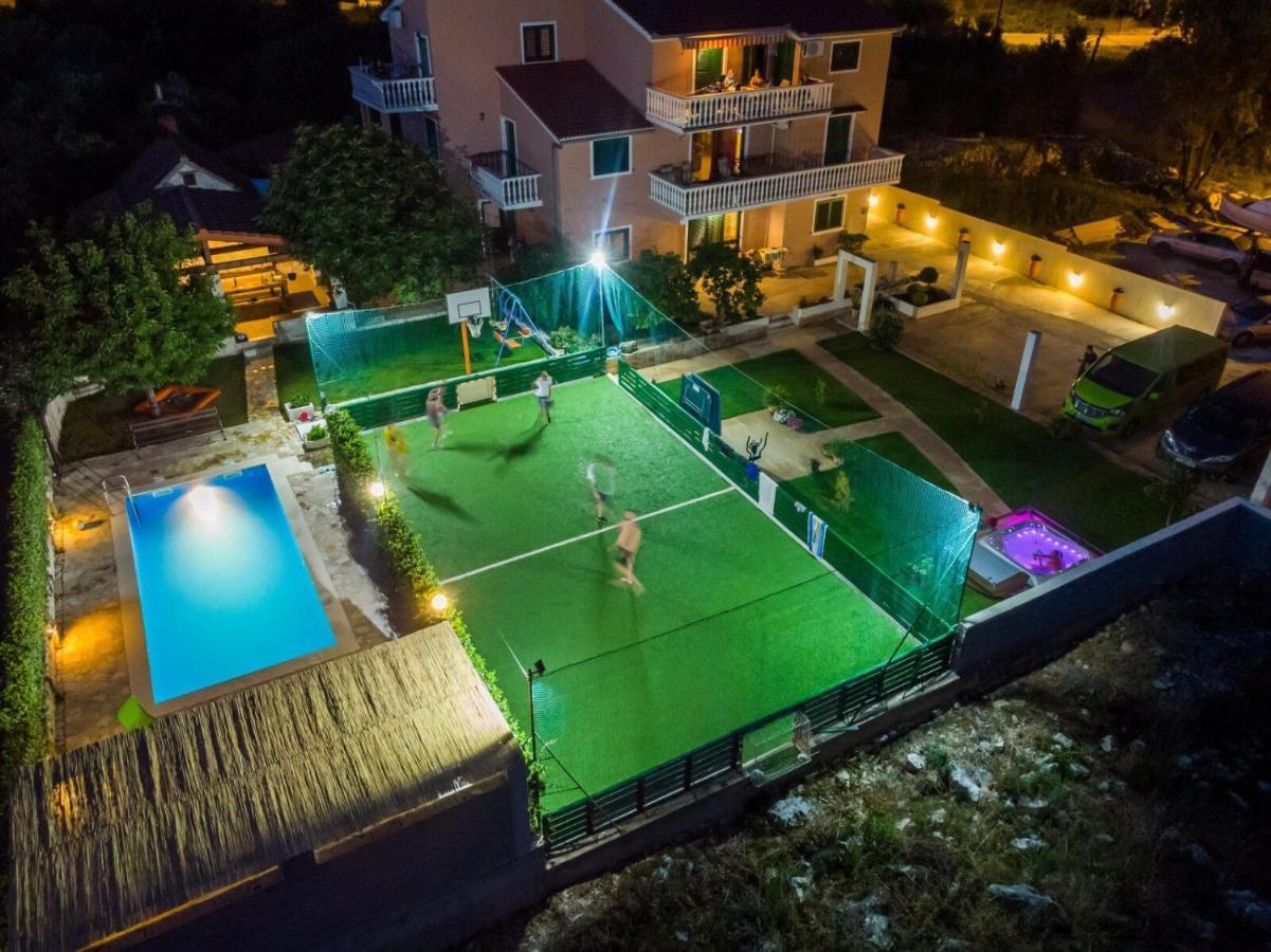 Apartments Mirko Seget Vranjica Bagian luar foto