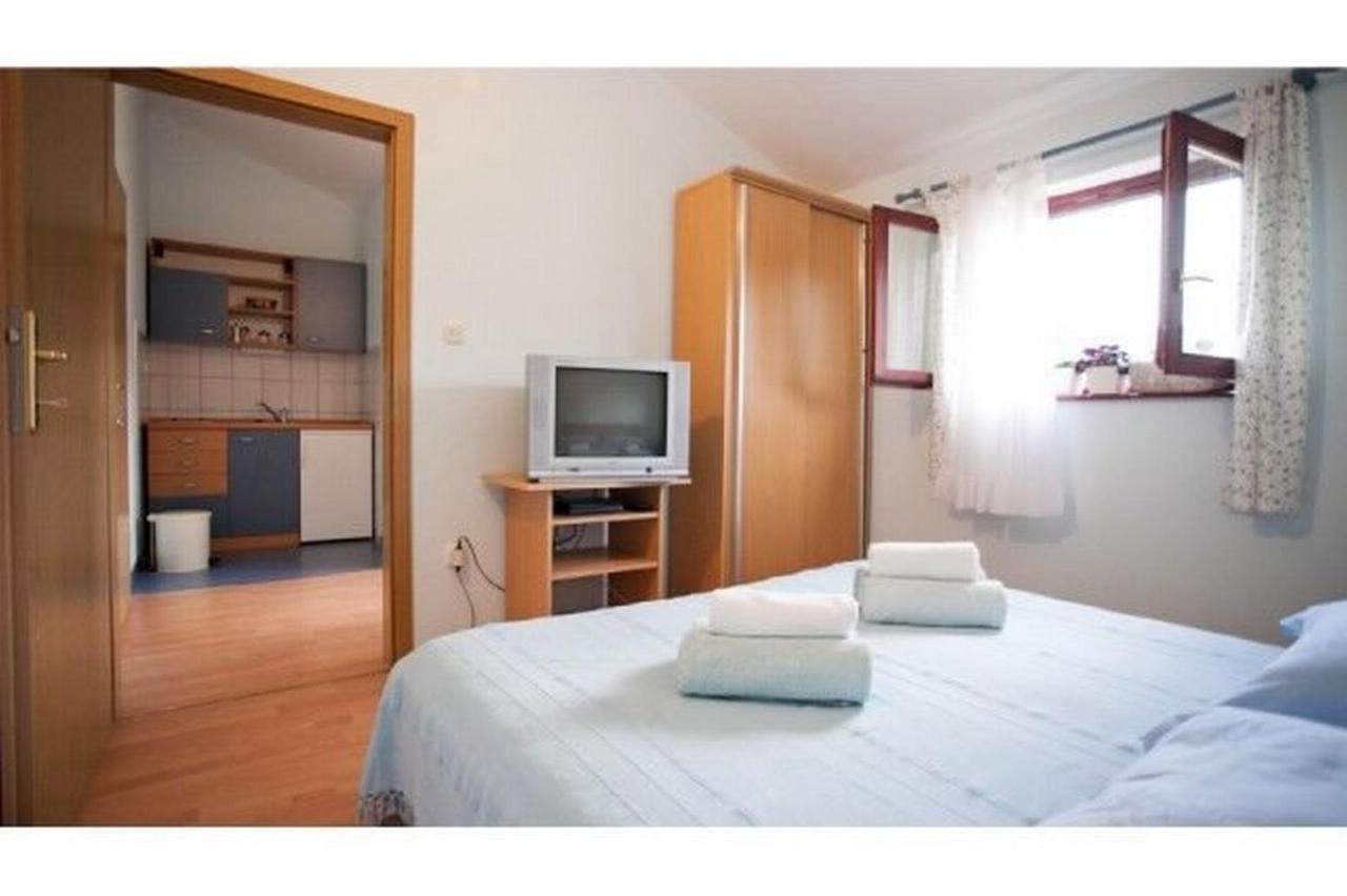 Apartments Mirko Seget Vranjica Bagian luar foto