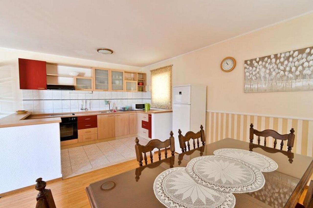 Apartments Mirko Seget Vranjica Bagian luar foto