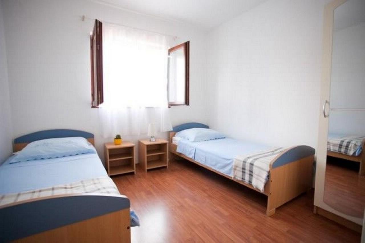Apartments Mirko Seget Vranjica Bagian luar foto