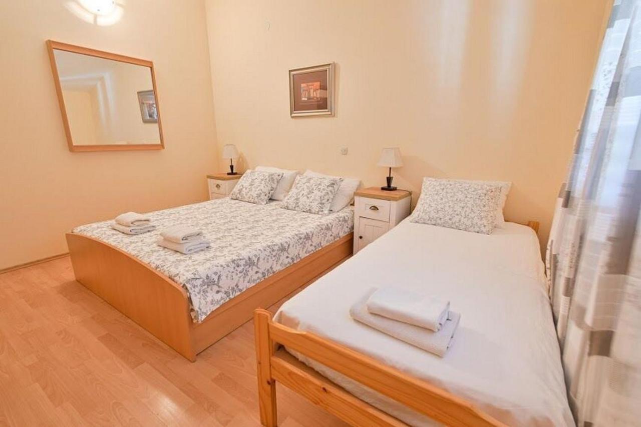 Apartments Mirko Seget Vranjica Bagian luar foto