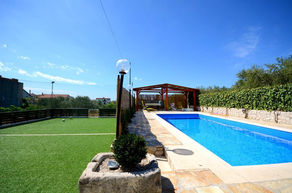 Apartments Mirko Seget Vranjica Bagian luar foto
